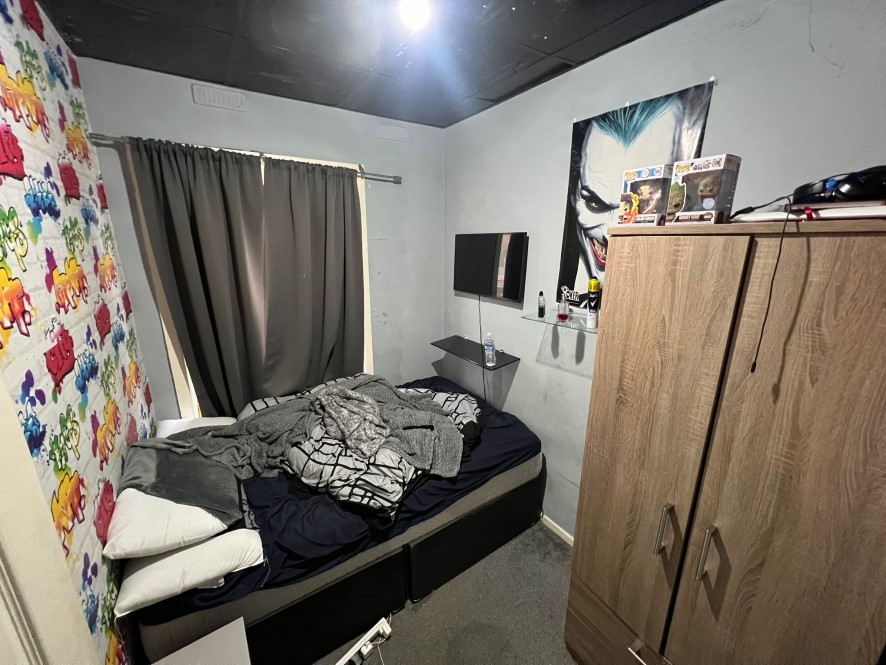 Property for Auction in Manchester - 472 Shaw Road, Royton, Oldham