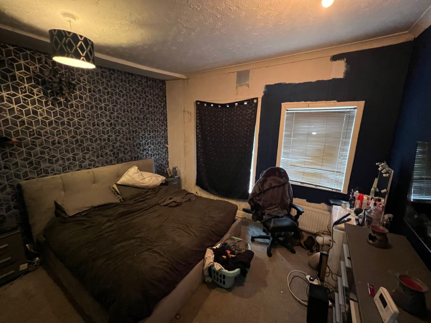 Property for Auction in Manchester - 472 Shaw Road, Royton, Oldham