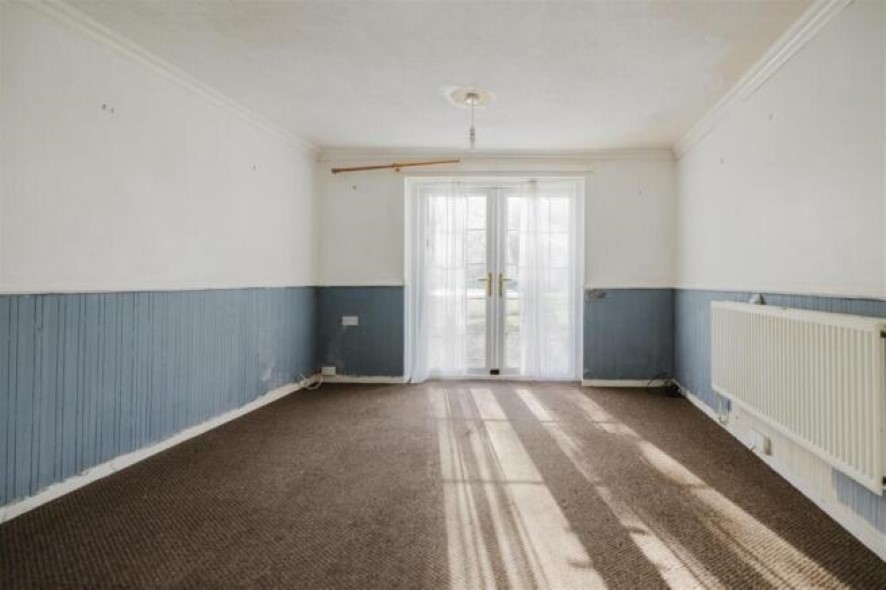 Property for Auction in North West - 8 Matlock Drive, Grimsby, Lincolnshire DN37 9LY