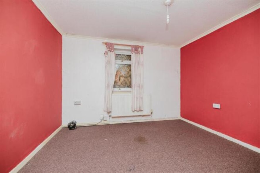 Property for Auction in North West - 8 Matlock Drive, Grimsby, Lincolnshire DN37 9LY