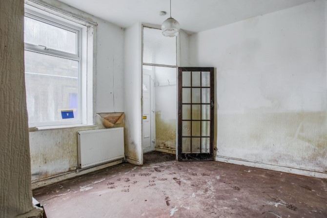 Property for Auction in London - 5 West Street, Todmorden, Lancashire