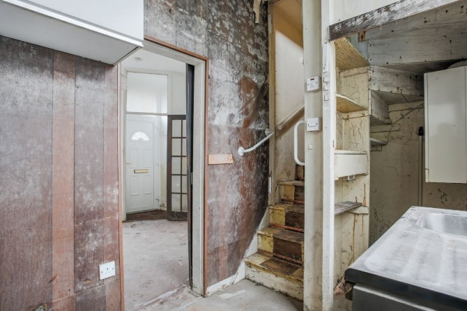 Property for Auction in London - 5 West Street, Todmorden, Lancashire