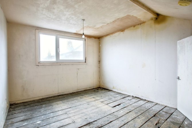 Property for Auction in London - 5 West Street, Todmorden, Lancashire