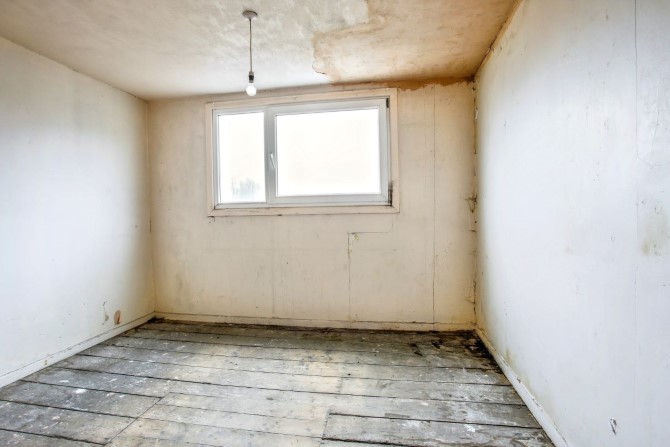 Property for Auction in London - 5 West Street, Todmorden, Lancashire