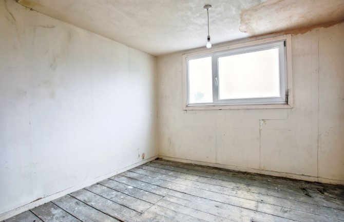 Property for Auction in London - 5 West Street, Todmorden, Lancashire