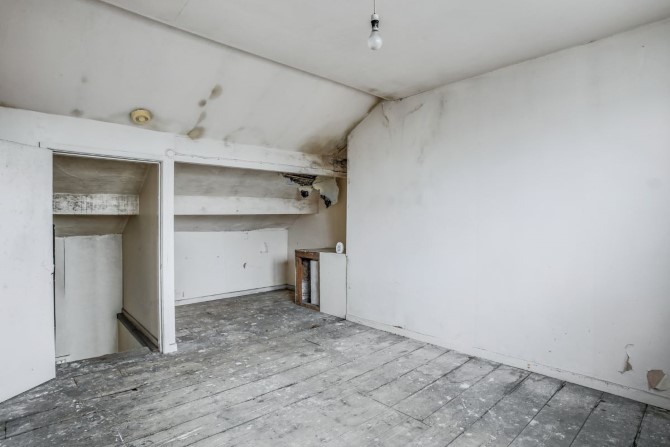 Property for Auction in London - 5 West Street, Todmorden, Lancashire