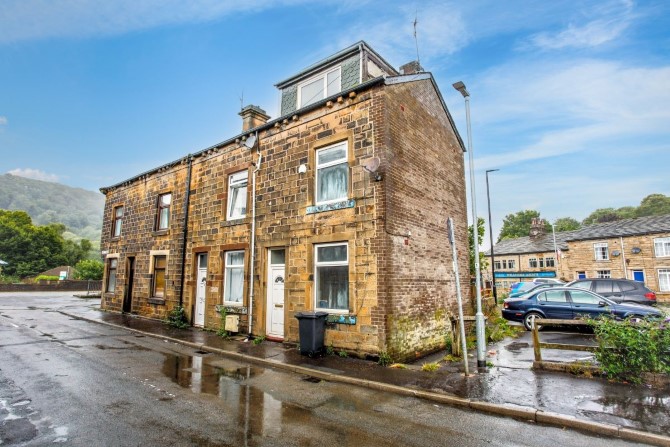 Property for Auction in London - 5 West Street, Todmorden, Lancashire