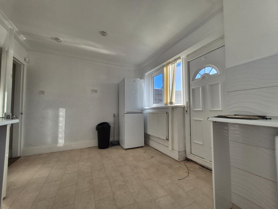 Property for Auction in Manchester - 6 Busk Walk, Chadderton, Oldham