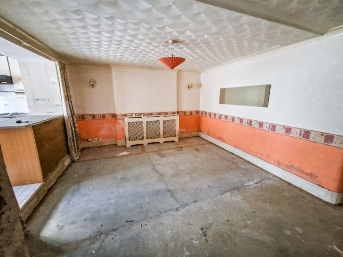 12A Magdalene Road, Torquay, Devon, TQ1 4AF