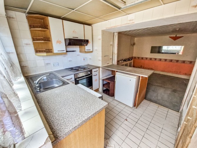 12A Magdalene Road, Torquay, Devon, TQ1 4AF