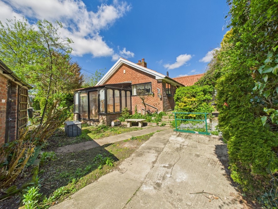 1 Skipsea Road, Beeford, East Yorkshire, YO25 8AL