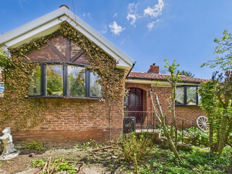 1 Skipsea Road, Beeford, East Yorkshire, YO25 8AL