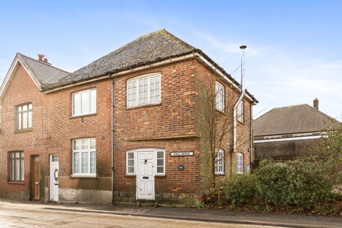 Hall House, High Street, Nutley, Uckfield, TN22 3NE