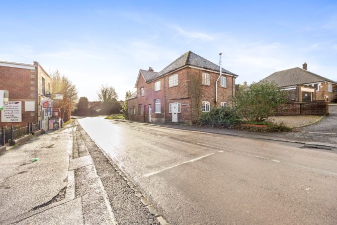 Hall House, High Street, Nutley, Uckfield, TN22 3NE