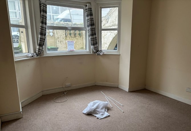 Flat 1, 8 Nightingale Road, Southsea, PO5 3JL