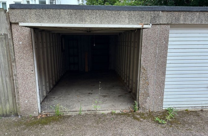 Garage 26, The Drive, Hove, BN3 3JD