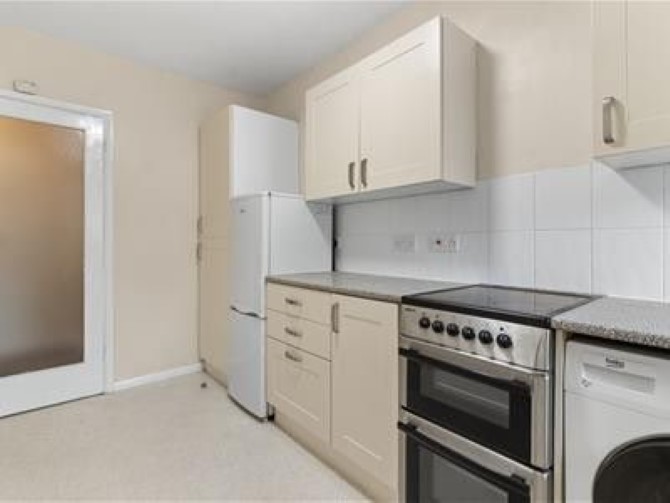Flat 2 Grosvenor Court, 40 Enys Road, Eastbourne, East Sussex, BN21 2EB