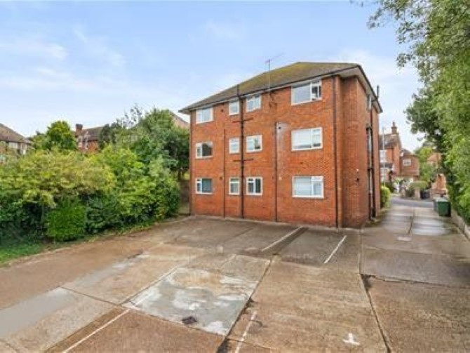 Flat 2 Grosvenor Court, 40 Enys Road, Eastbourne, East Sussex, BN21 2EB