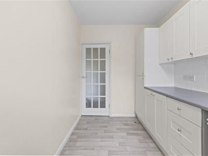 Flat 4 Grosvenor Court, 40 Enys Road, Eastbourne, East Sussex, BN21 2EB