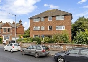 Property for Auction in Sussex & Hampshire - Flat 5 Grosvenor Court, 40 Enys Road, Eastbourne, East Sussex, BN21 2EB