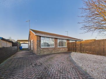Property for Auction in Hull & East Yorkshire - 17 Castle Close, Leconfield, East Yorkshire, HU17 7NX