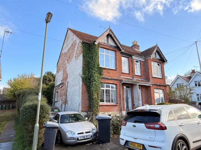 37 St. Leonards Road, Winchester, Hampshire, SO23 0QD