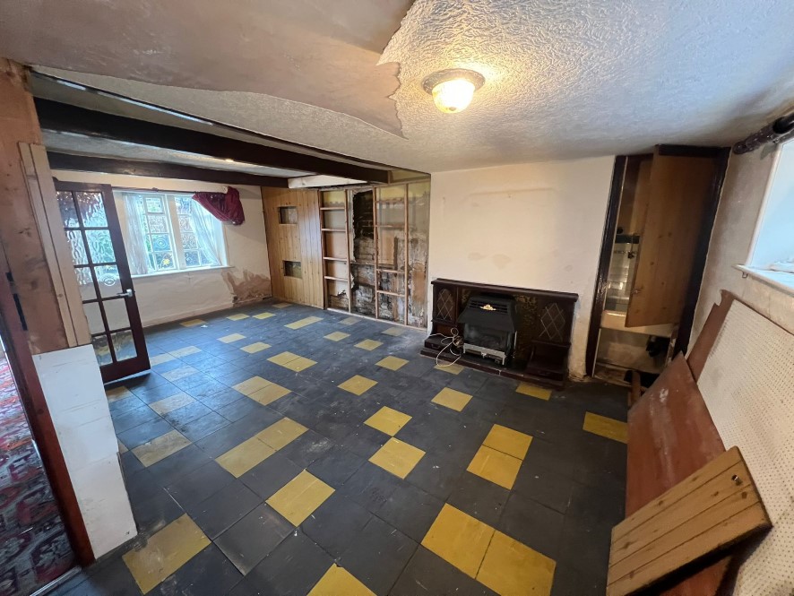 244 Harbour Lane, Milnrow, Rochdale, OL16 4EL