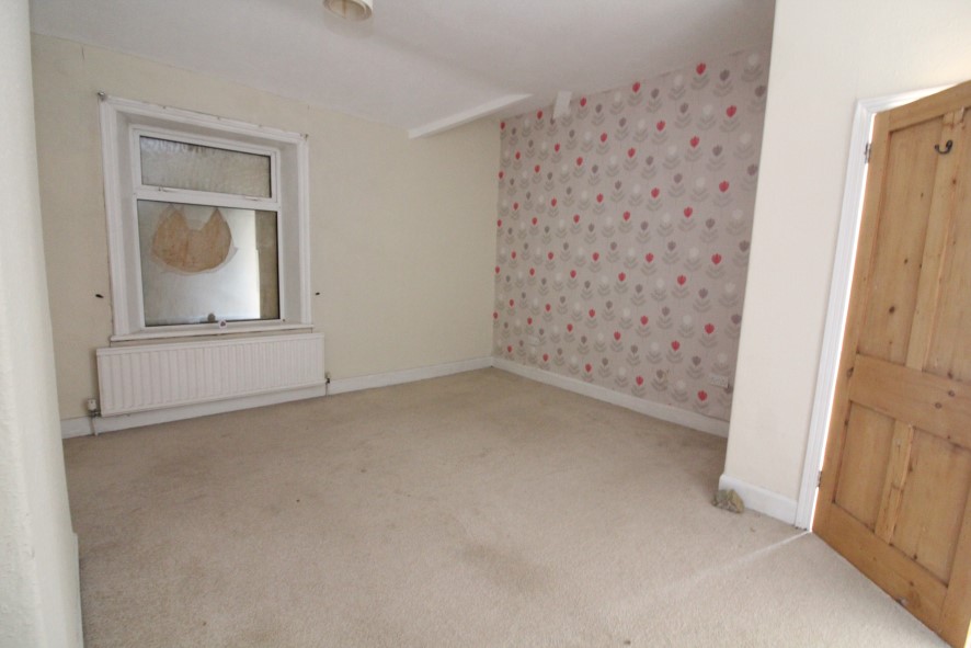 20 Jubilee Street, Briercliffe, Burnley, Lancashire BB10 2JD