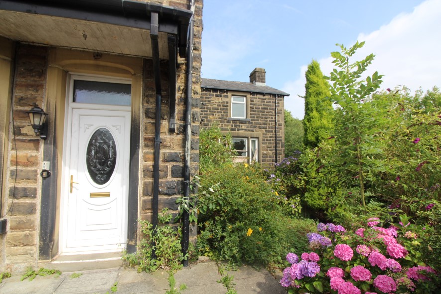20 Jubilee Street, Briercliffe, Burnley, Lancashire BB10 2JD