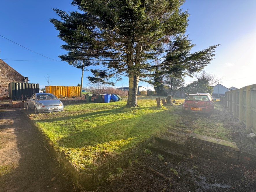 Rigg Farmhouse, Rigg Road, Auchinleck, East Ayrshire KA18 1RT