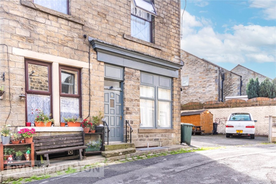 23 Oliver Lane, Marsden, Huddersfield, West Yorkshire, HD7 6BZ