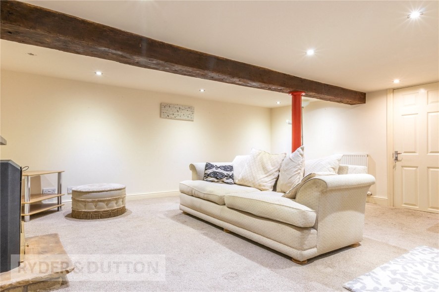 23 Oliver Lane, Marsden, Huddersfield, West Yorkshire, HD7 6BZ