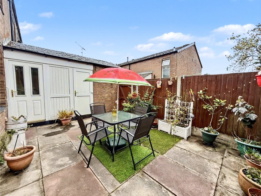 3 Chapel Lane, Royton, Oldham, OL2 5QG