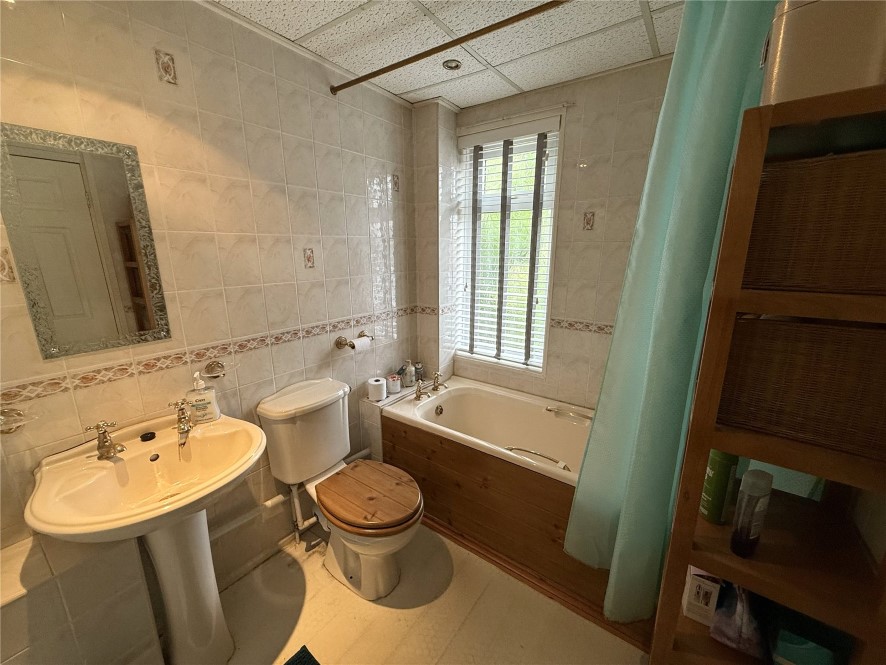 3 Chapel Lane, Royton, Oldham, OL2 5QG