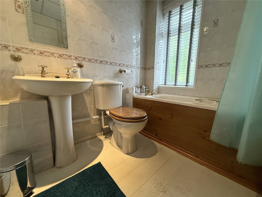 3 Chapel Lane, Royton, Oldham, OL2 5QG