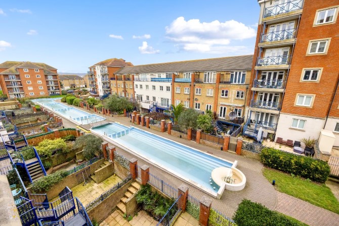 53 Dominica Court, Eastbourne, East Sussex, BN23 5TR