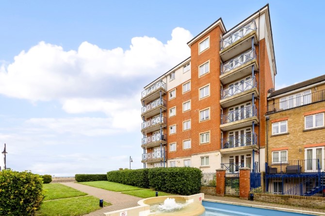 53 Dominica Court, Eastbourne, East Sussex, BN23 5TR