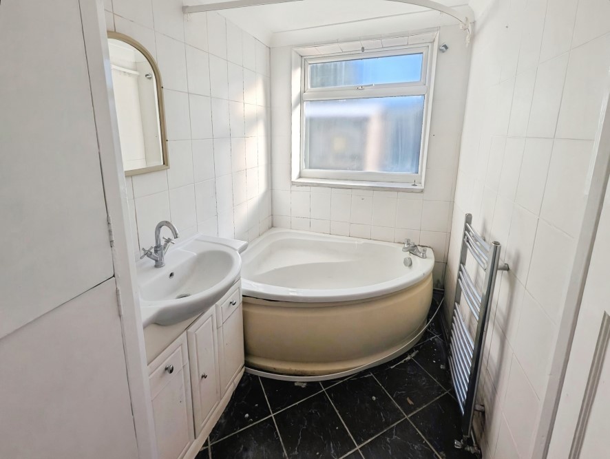 26, Edward Road, Bedworth, West Midlands CV12 8PS