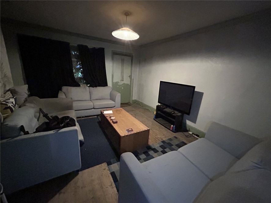 15 Argie Gardens, Leeds, West Yorkshire LS4 2JL