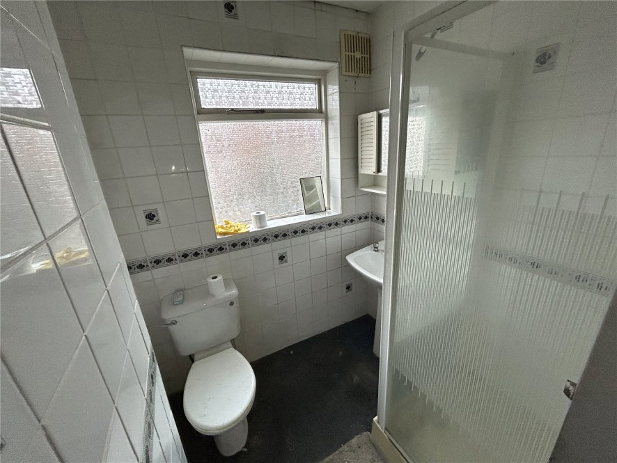 15 Argie Gardens, Leeds, West Yorkshire LS4 2JL