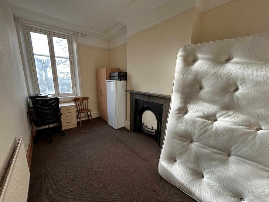 35 Richmond Mount, Leeds, West Yorkshire LS6 1DF