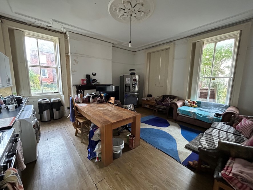 35 Richmond Mount, Leeds, West Yorkshire LS6 1DF