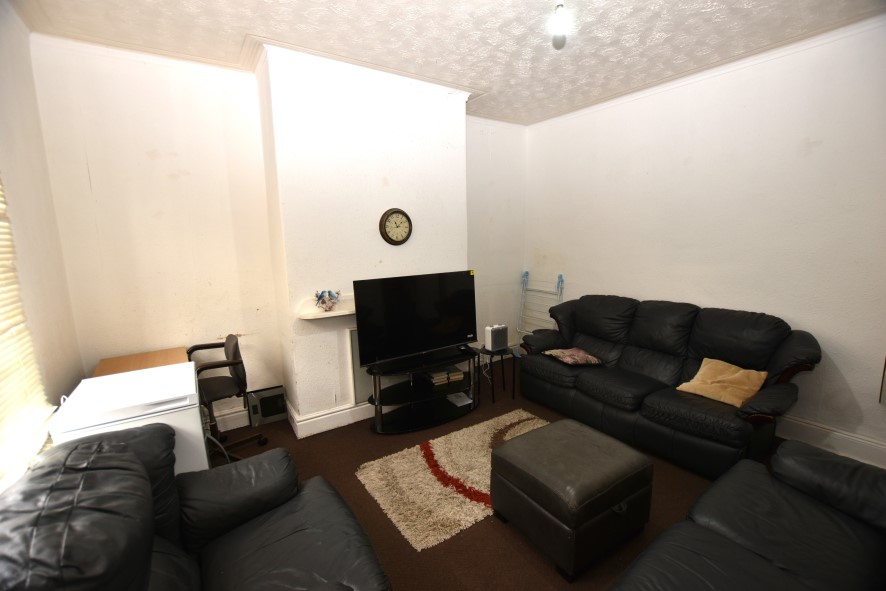 52 Recreation Terrace, Leeds, West Yorkshire LS11 0AW