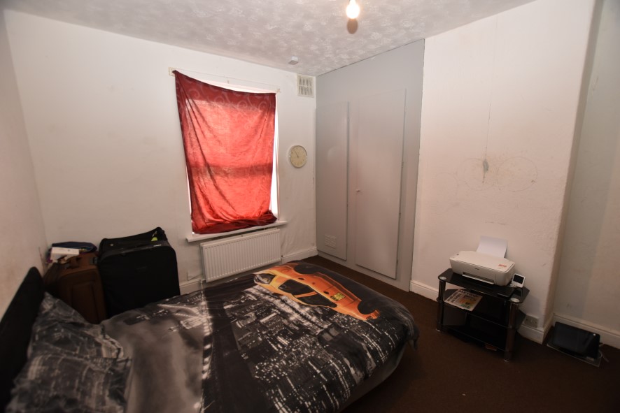 52 Recreation Terrace, Leeds, West Yorkshire LS11 0AW