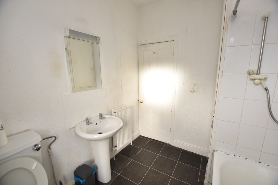 52 Recreation Terrace, Leeds, West Yorkshire LS11 0AW