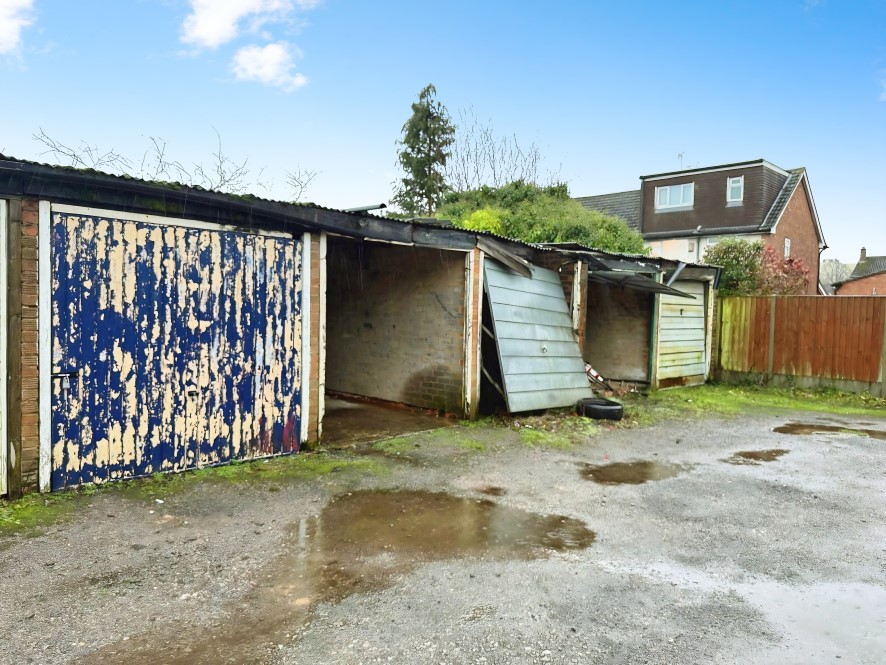 Garages, High Park Close, Mount Nod, Coventry, West Midlands CV5 7BE