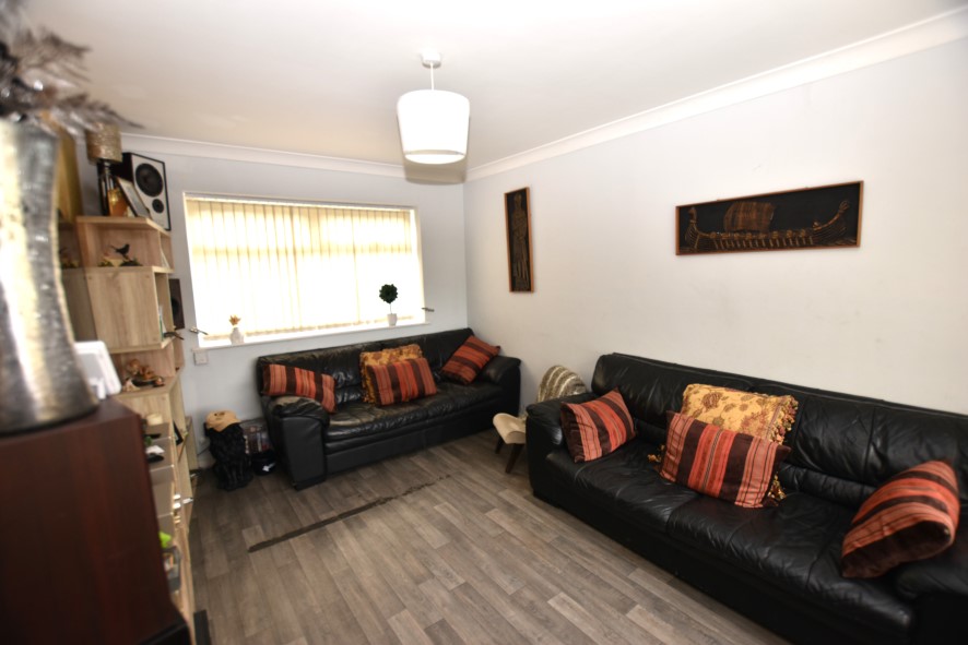 68 Fenby Avenue, Bradford, West Yorkshire BD4 8QX