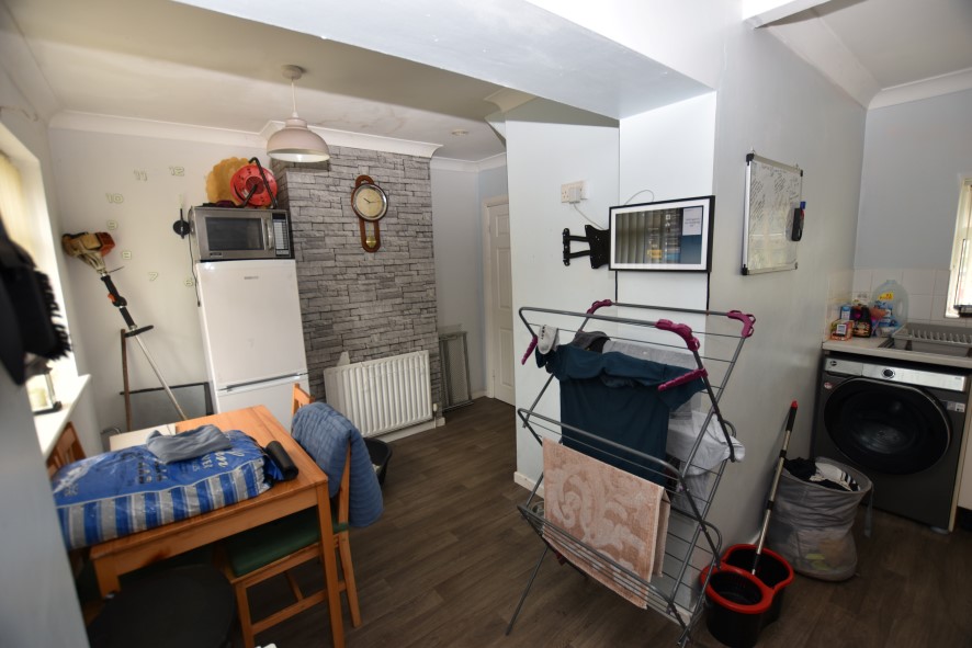 68 Fenby Avenue, Bradford, West Yorkshire BD4 8QX