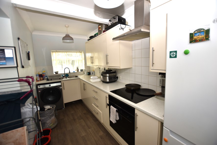 68 Fenby Avenue, Bradford, West Yorkshire BD4 8QX