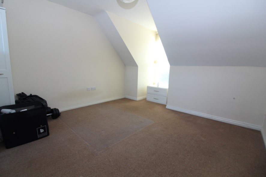 22 Queensway, Clifton, Swinton, Manchester, Greater Manchester M27 8QE